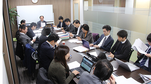 弁護団全体で事例共有・解決を模索